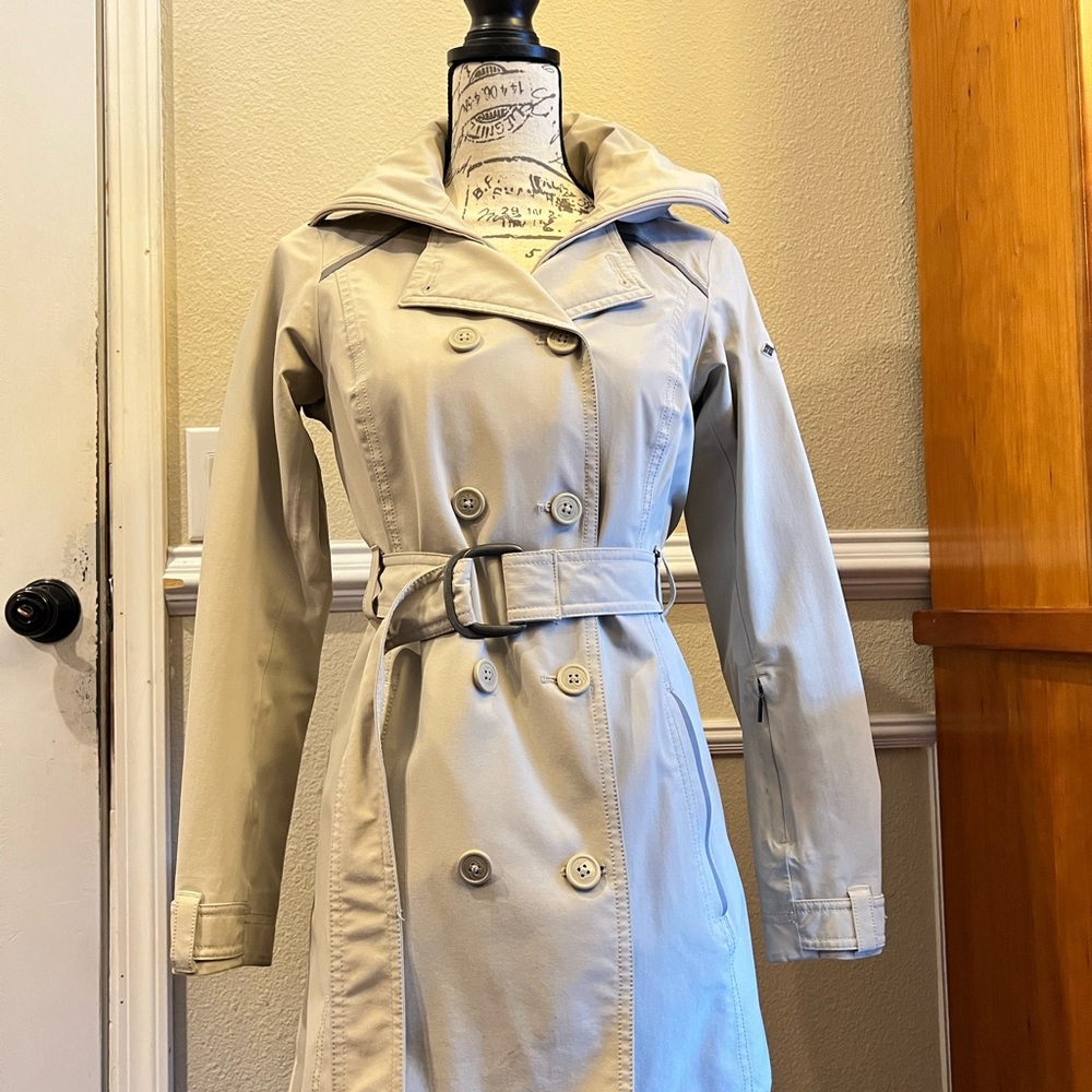 Columbia tan coat